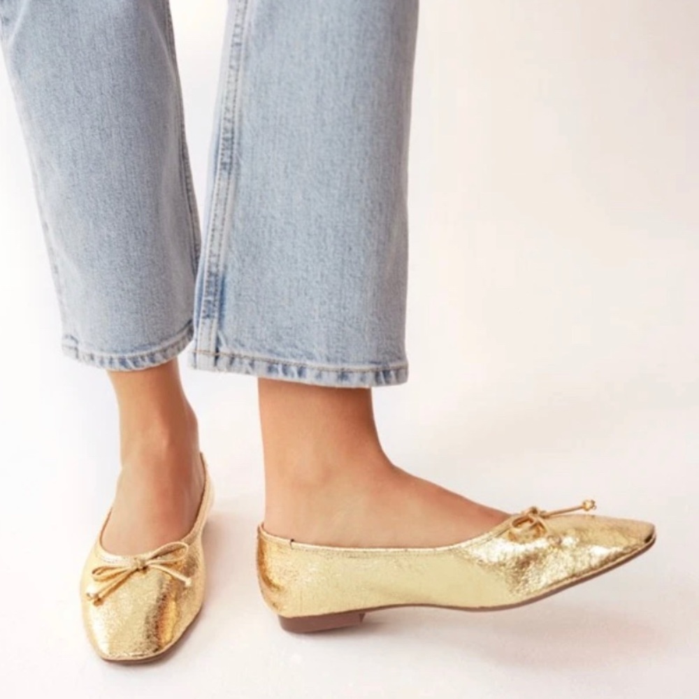 Arissa Flat by Schutz